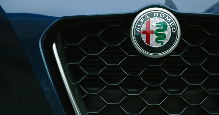 Story 04 Alfaromeo Moss ビル